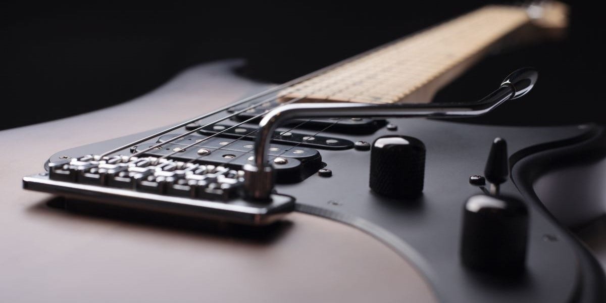 What Is a Guitar “Whammy Bar” and How Does It Work? 