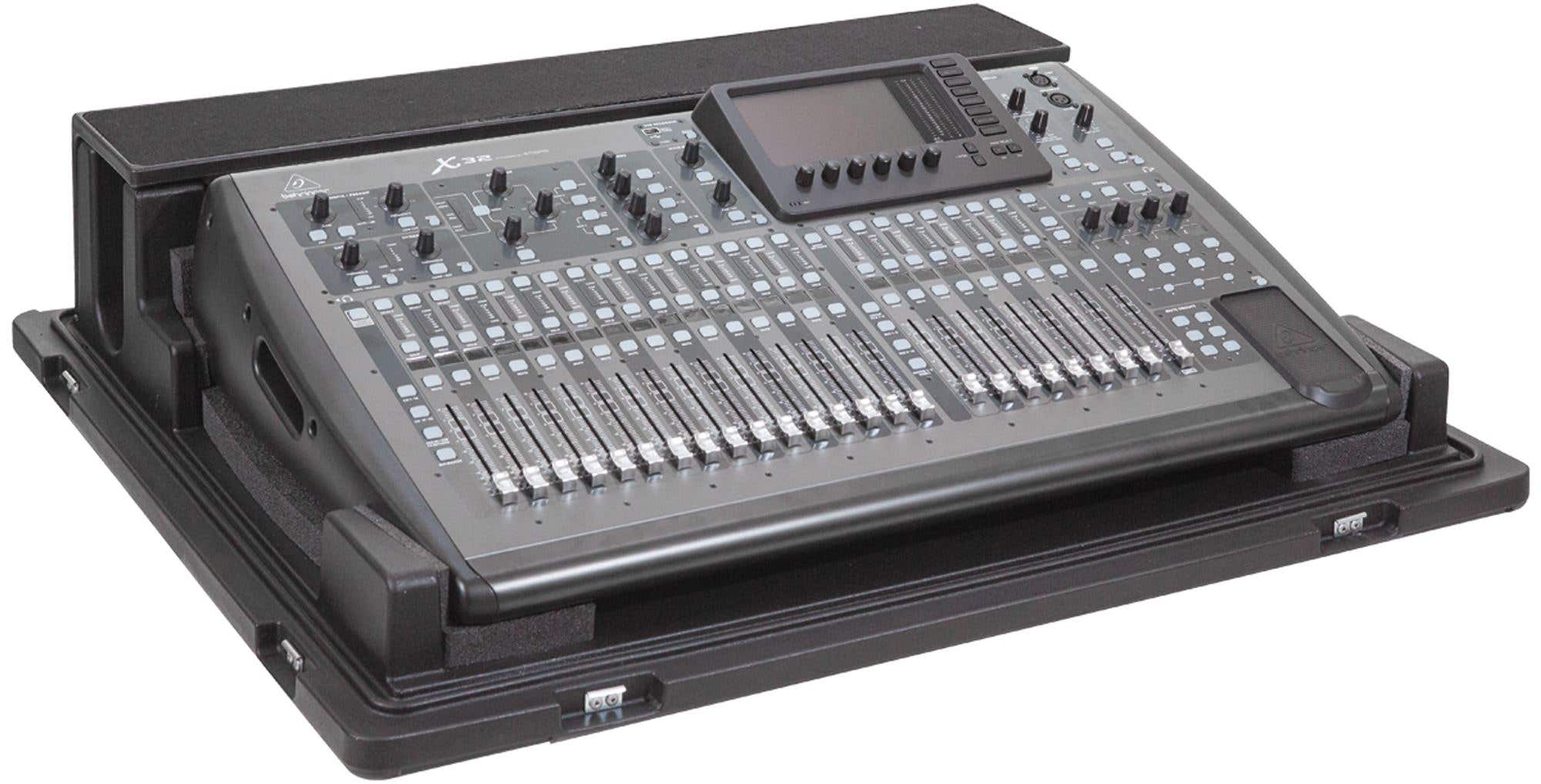 SKB 1RMX32DHW Roto Mixer Case Behringer X32 with Doghouse