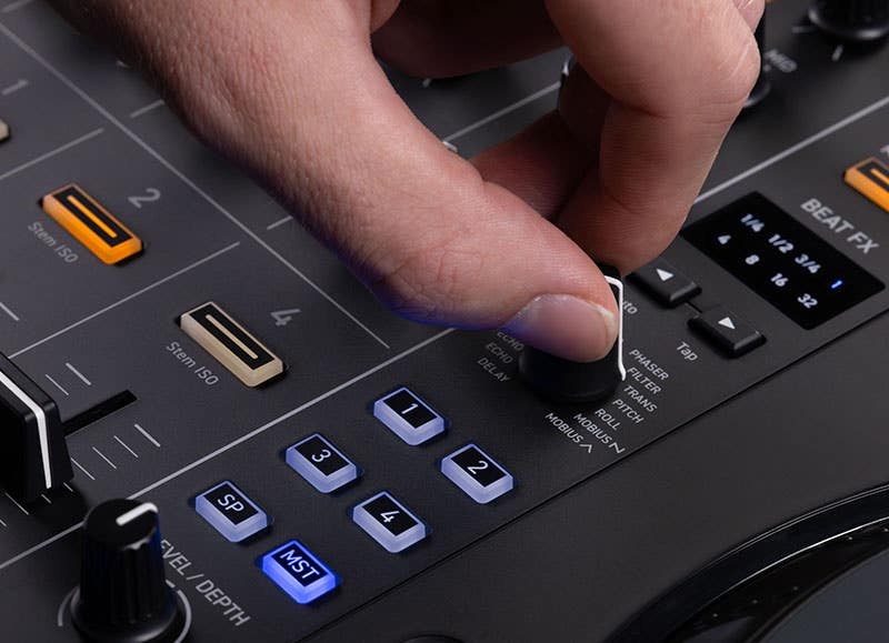 AlphaTheta DDJ-GRV6 Seamless Integration, Sophisticated Design