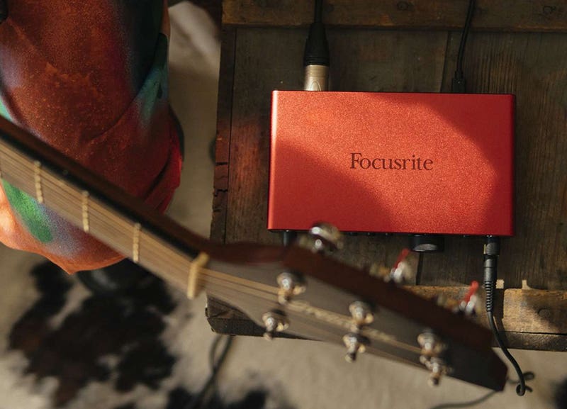 Focusrite Scarlett 2i2 Gen 4 Plug, Play and Produce