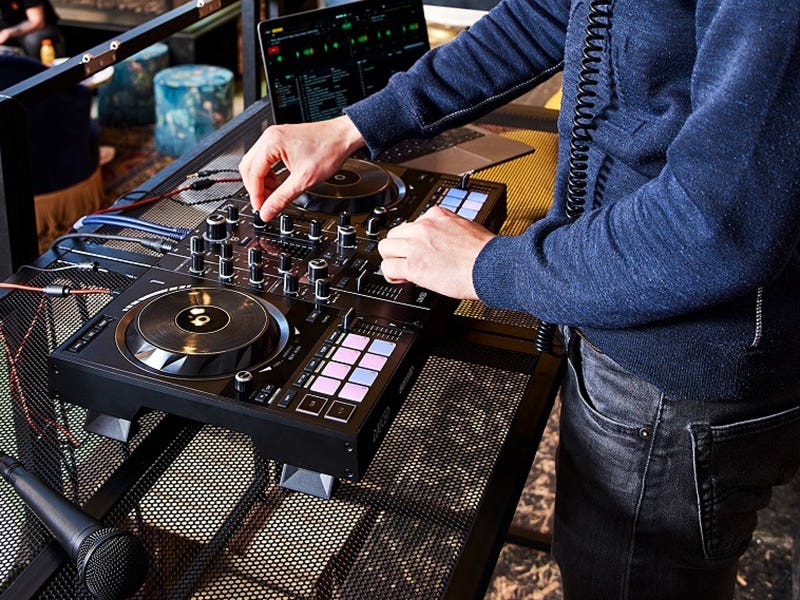 Hercules DJ Control Inpulse 500 Durable Design and Responsive Control