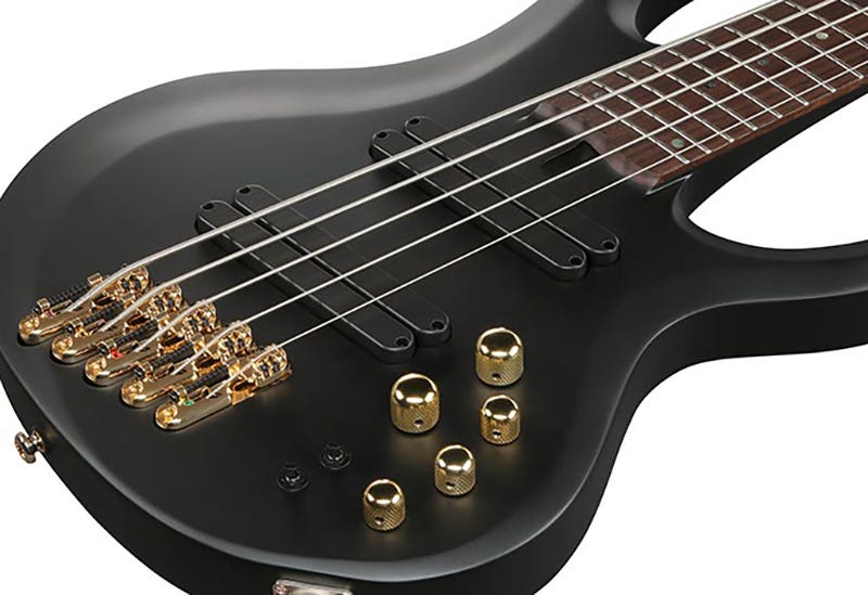 Ibanez BTB605LM multiscale 5-string Simple Ergonomics and Solid Foundation
