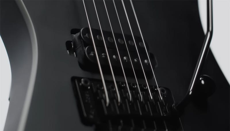 Jackson LE Pro Plus Pure Metal Kelly KE1A Stage-Ready Swagger