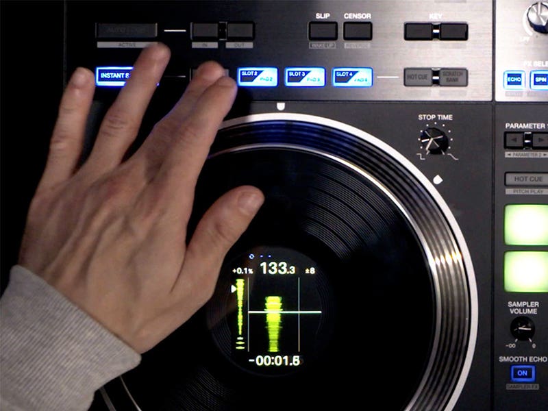 Pioneer DDJ REV7 Form Meets Function
