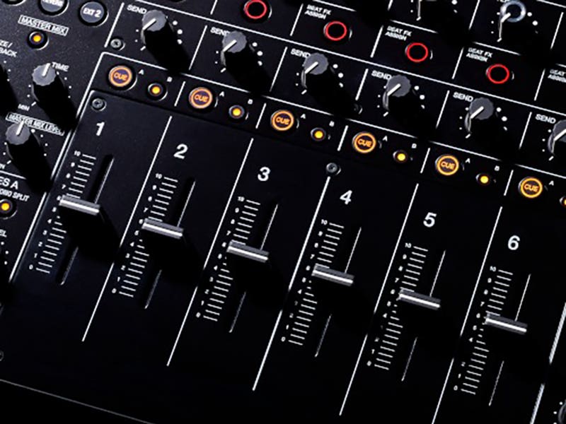 Pioneer DJ DJM-V10-LF Take Control with Precision