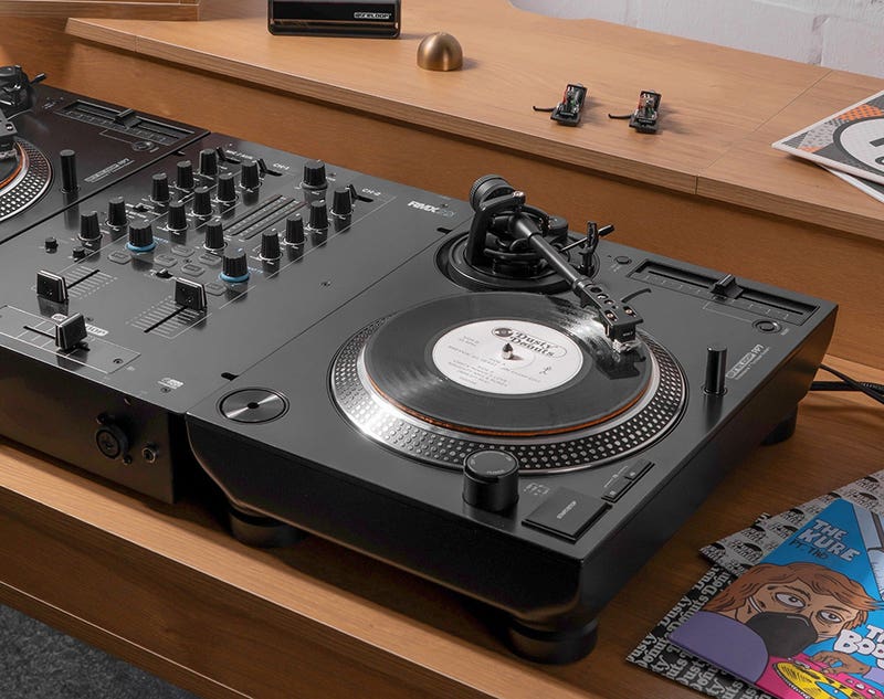 Reloop RP-7  Built Like A Tank