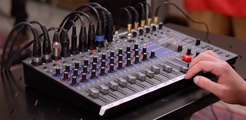 Zoom LiveTrak L12next Modern Connectivity for Creators