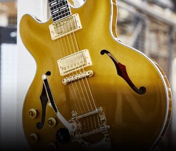 left-handed electric guitar