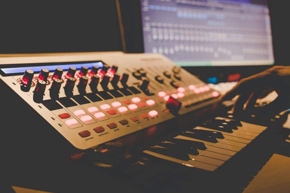 Modern digital synthesizer